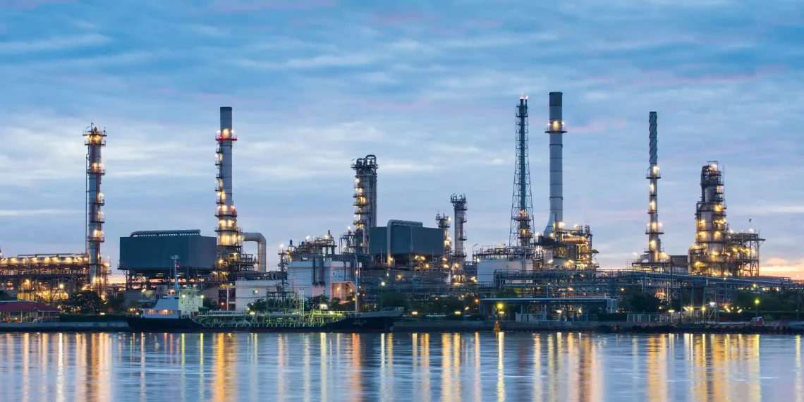 How did UAE Outpaced Saudi Arabia In the Oil Market?