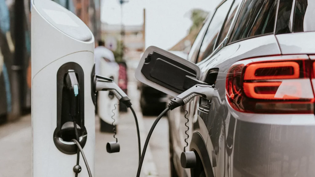 UAE Remains Hesitant to EV Battery Ranges, Despite Rising Investments in Infra