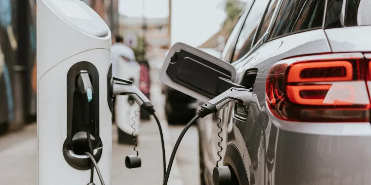 UAE Remains Hesitant to EV Battery Ranges, Despite Rising Investments in Infra