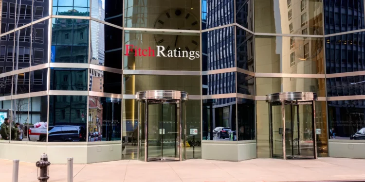 US Credit Rating Downgraded by Fitch, Falls