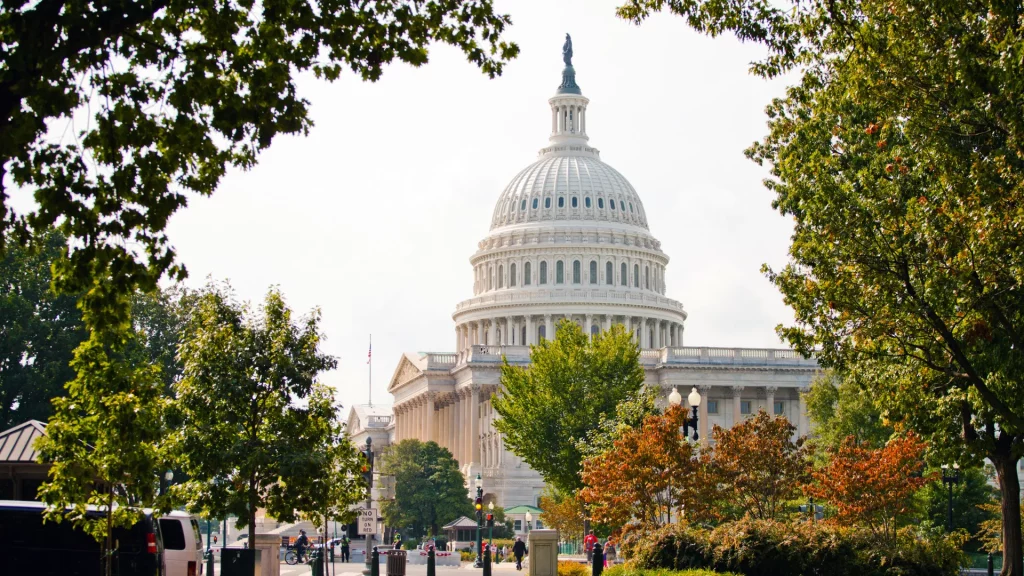 Looming US Govt Shutdown & Bitter Political Divide Threatens Economy