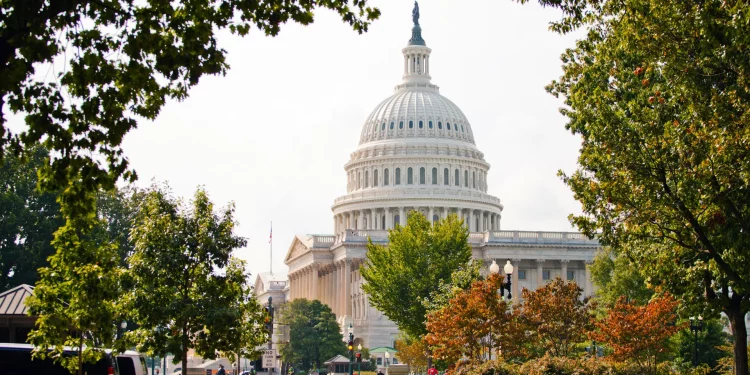 Looming US Govt Shutdown & Bitter Political Divide Threatens Economy