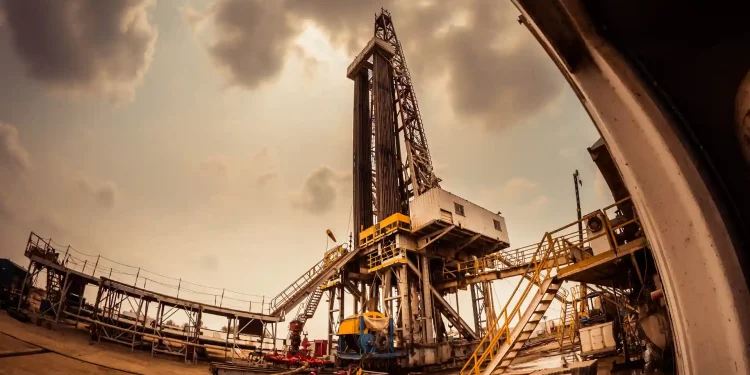 Oil Majors Pour Billions Into M&A To Defy Predictions Of Energy Experts