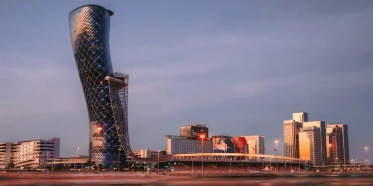 Abu Dhabi To Host World Investment Forum to Promote Falcon Economy