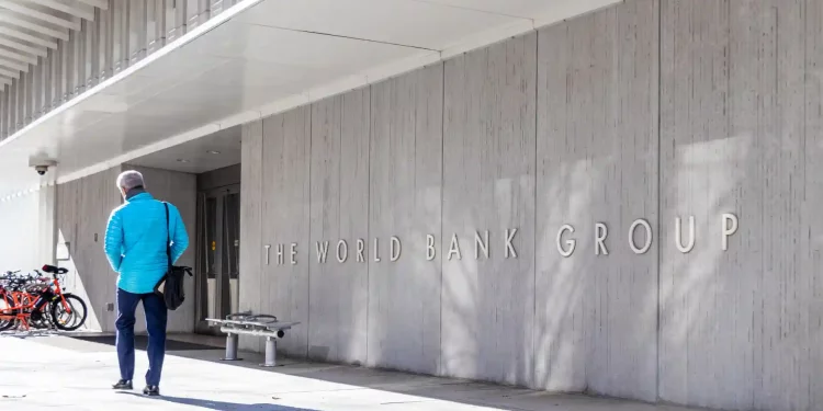 GCC Economy Projected to Expand 3.7% in 2025 World Bank