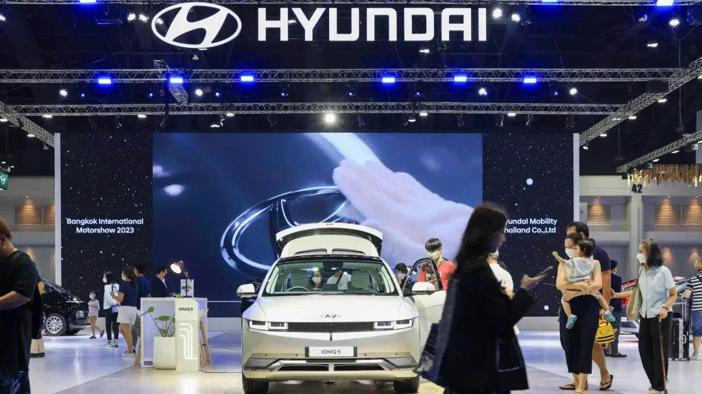 Amazon and Hyundai Plan to Disrupt Car Sales via Online Platform