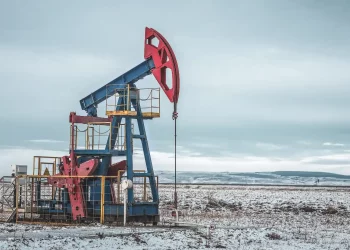 Global Oil Prices Drop Over 1% Following Saudi Slashes Its Prices