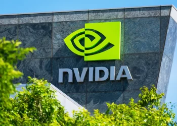 Nvidia Projects Threefold Surge in Quarterly Revenue, AI Chip Demand Shows No Signs of Slowing in 2024