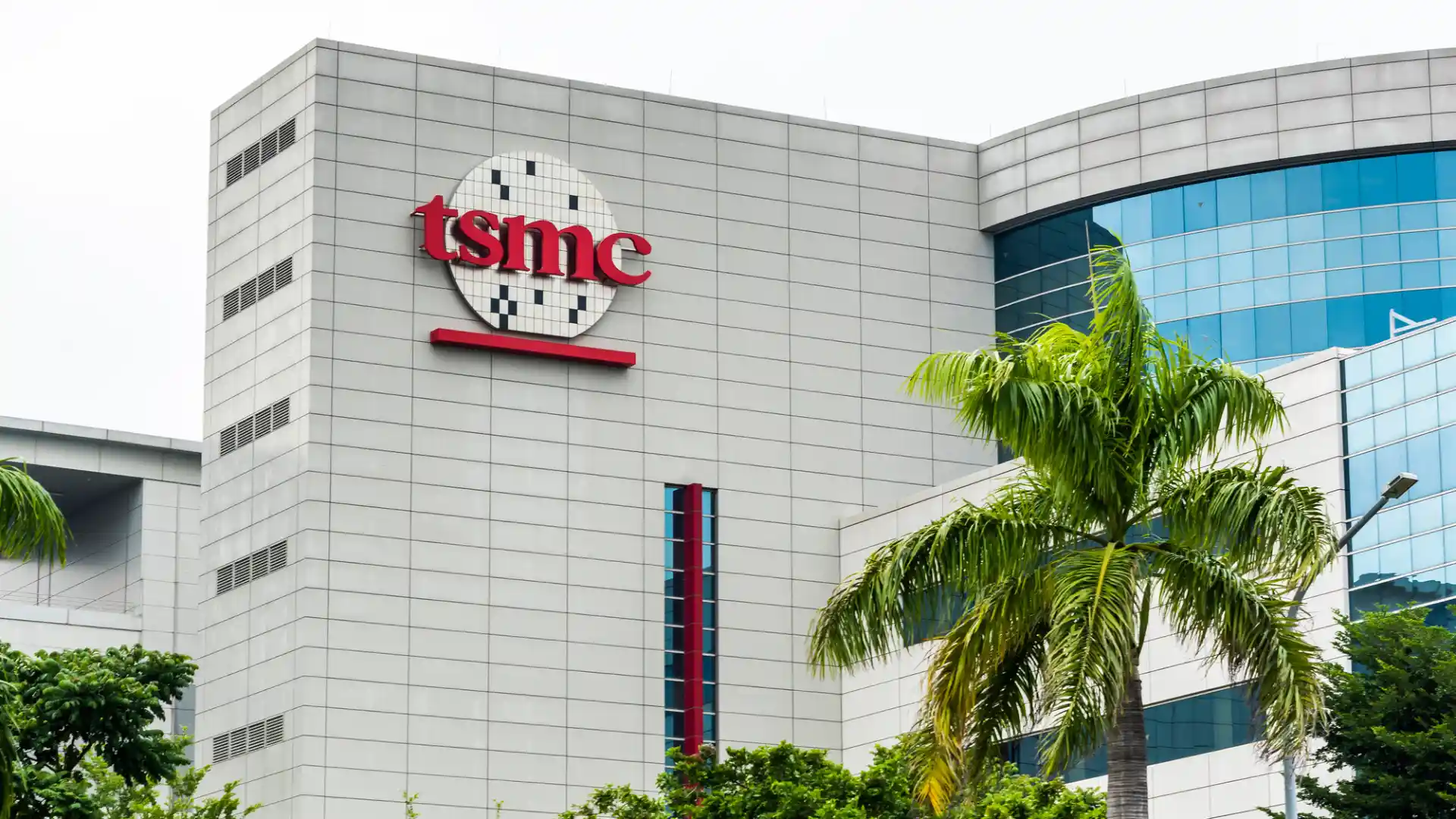 TSMC, Taiwan's Leading Chipmaker, Expands Globally With First Plant in ...