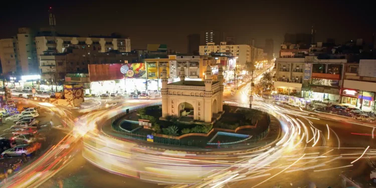 UAE to Invest $10 bn to Boost Pakistan’s Economy