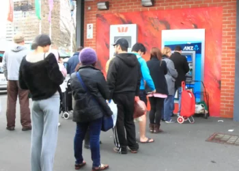 Australian Banks to Refund $28M to Low-Income Customers