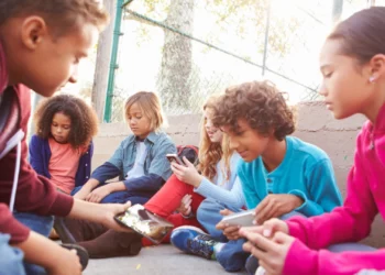Australia Considers Social Media Ban for Teens Ahead of Next Election