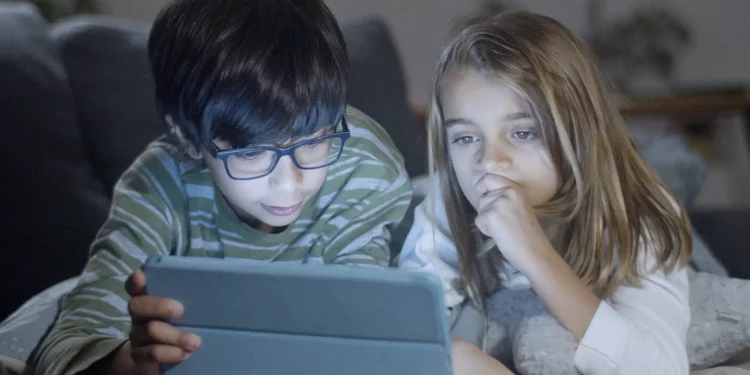 Australia Passes Social Media Ban for Under 16, But Questions Implementation