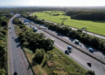 UK Blocks Legal Challenges on Infrastructure Plans to Push Growth