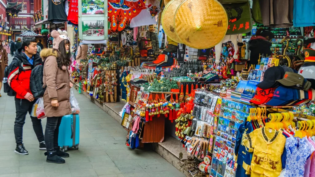 China Shoppers Splurge For Lunar New Year Amidst Declining Consumer Expenditure