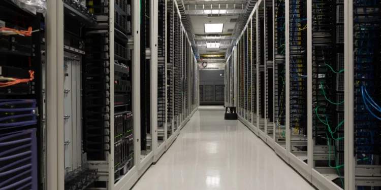 Abu Dhabi’s ADQ And US-Based ECP Sign $25 Billion AI And Energy Deal