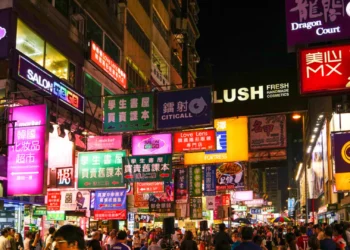 Hong Kong Makes "Extra Efforts" to Bring High-End Middle Eastern Travellers to Boost Tourism