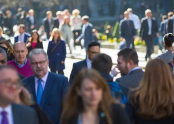 Sluggish UK Businesses Expand Rapidly After Trump Tariffs Eases