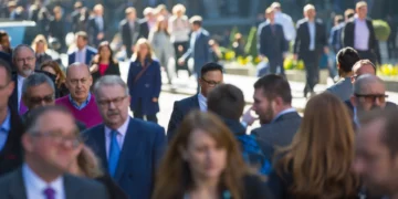 Sluggish UK Businesses Expand Rapidly After Trump Tariffs Eases