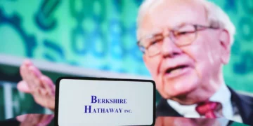 Warren Buffett Shines a Spotlight on Japan’s Giants, Mitsubishi and Mitsui