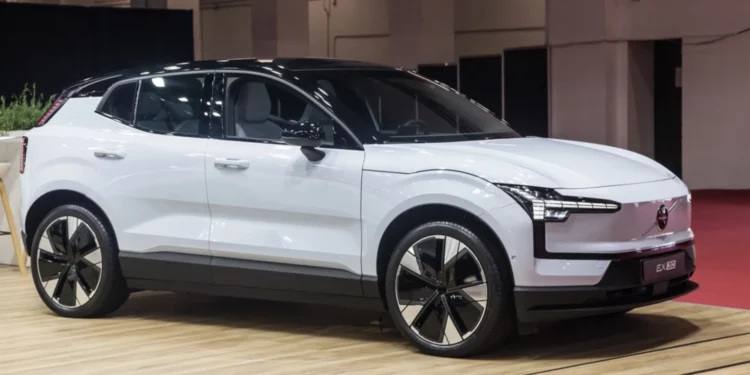 Europe’s EV Industry Presses EU to Stick To Its 2035 Zero-Emission Goals 1 Europe’s EV Industry Presses EU to Stick To Its 2035 Zero-Emission Goals