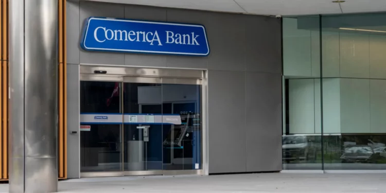 Fifth Third Bank To Acquire Comerica For $10.9 Billion As More US Regional Banks Seek M&As To Thrive 1 Fifth Bank To Acquire Comerica For $10.9 Billion As More US Regional Banks Seek M&As To Thrive