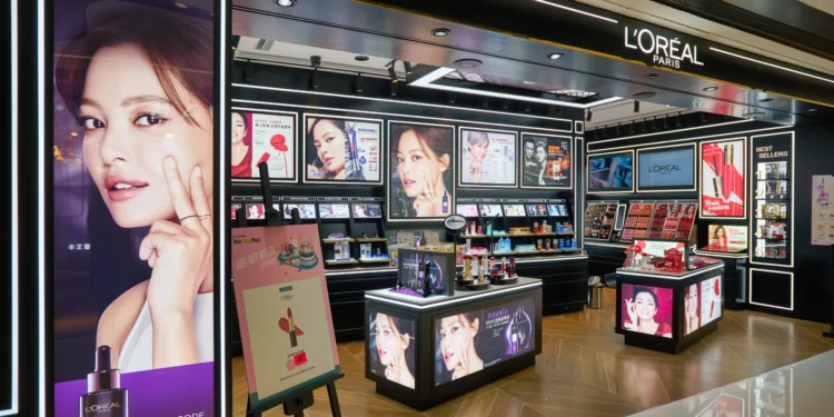 Gucci-Owner Kering To Sell Its Beauty Division To L’Oréal For 4 Billion Euros 1 Gucci-Owner Kering To Sell Its Beauty Division To L’Oréal For 4 Billion Euros