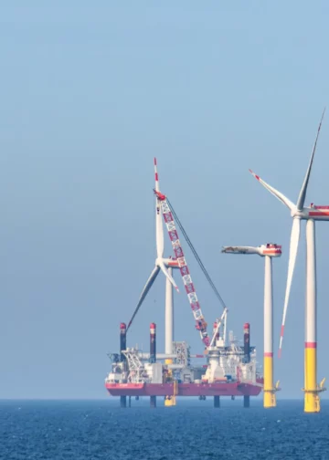 ScottishPower Installs First HVDC Offshore Converter Amidst UK Offshore Wind Budget Cuts