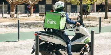 Mexico’s Online Shopping Surge is Transforming the Food-Delivery Network 2 Mexico’s Online Shopping Surge is Transforming the Food-Delivery Network