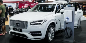 Carmakers Volvo and Polestar Call on EU to Uphold 2035 Ban on Petrol Vehicles